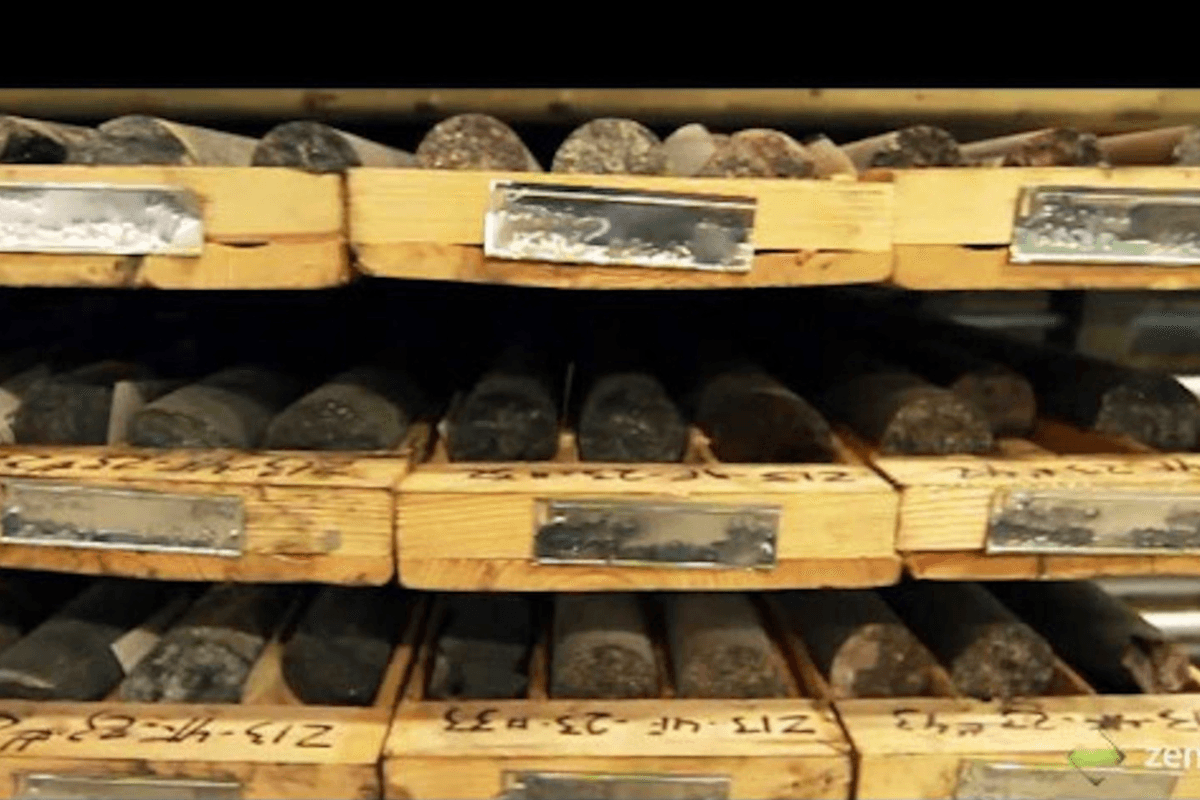 Former NHL Player Jeremy Roenick Joins Hearst Graphite Mine Developer in U.S. Market Push