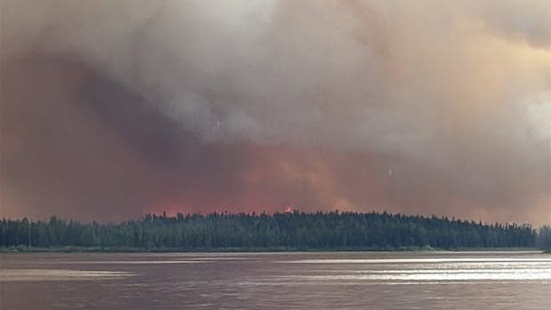 Northwestern Ontario wildfires drive partial evacuation of Kasabonika Lake First Nation