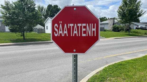 Wendat First Nation Reclaims Language with New Stop Signs